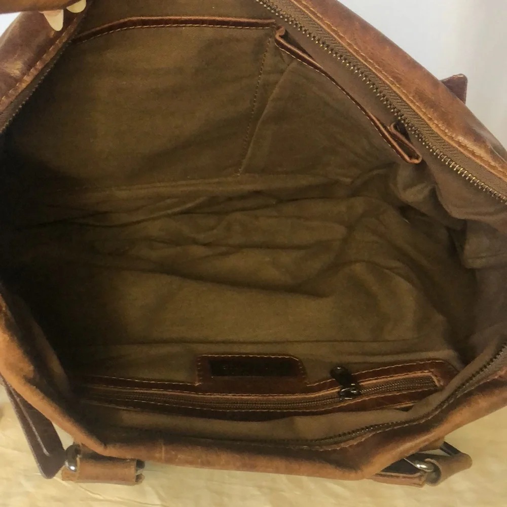 BACCINI Leandro cognac brown distressed genuine leather laptop bag. Detach strap